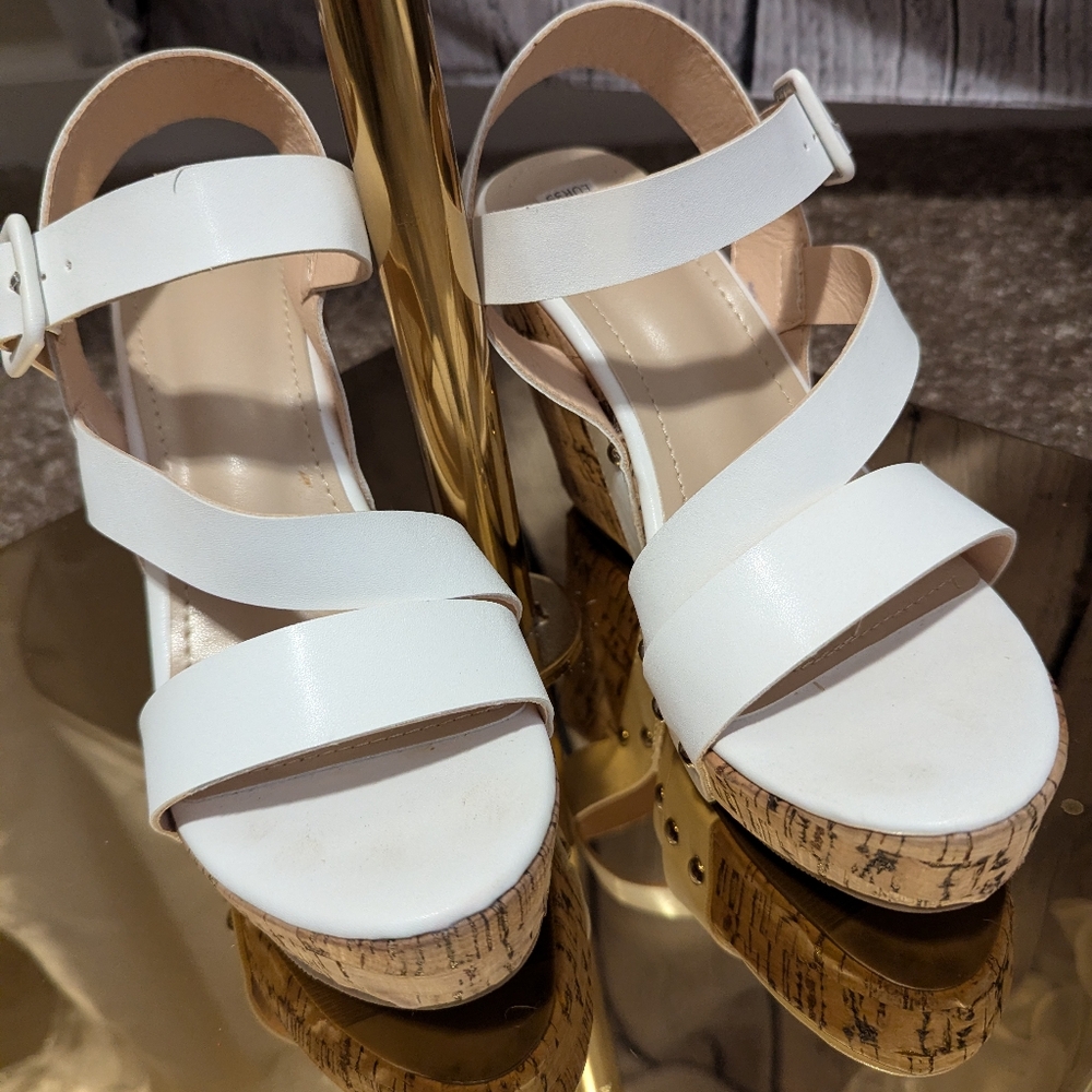 Wedge shoes